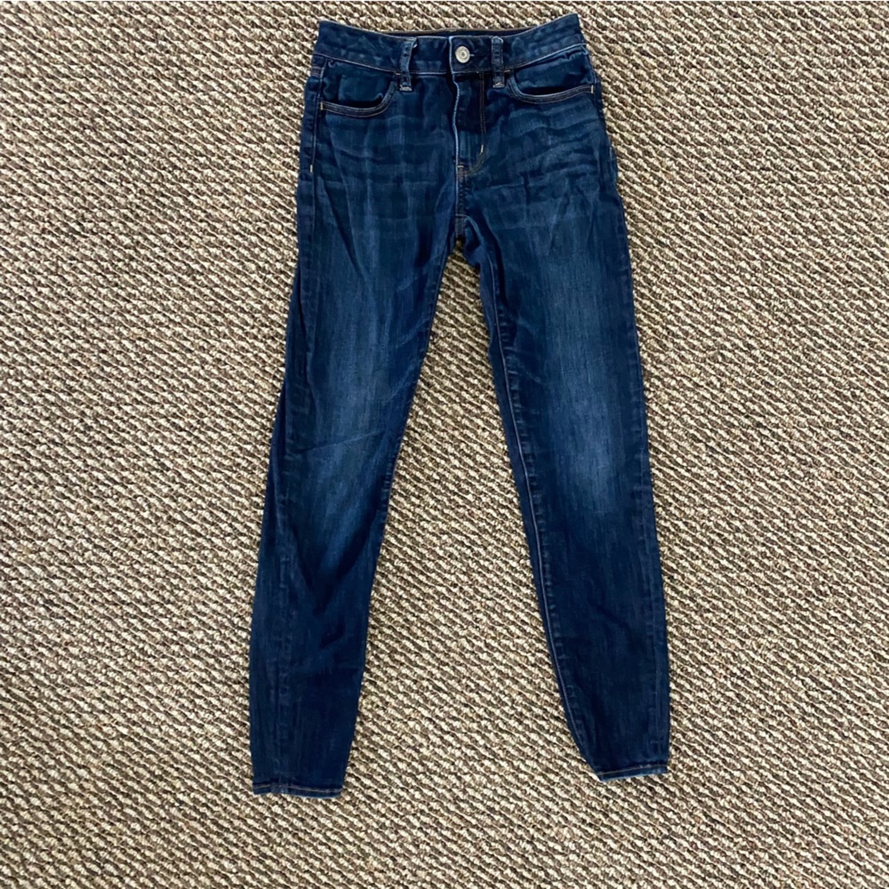 AMERICAN EAGLE Women’s Size 2 Dark Blue Skinny Jeans
